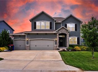 123 SE Briar Valley Ln, Blue Springs, MO 64064