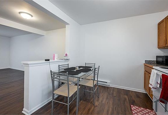5th image of 2843 Galilee Ave