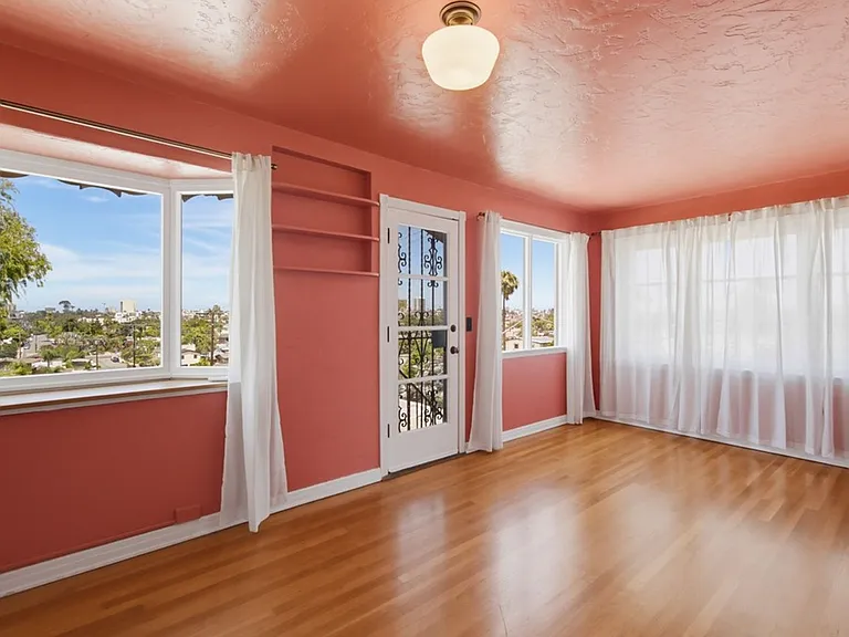 2615 Myrtle Ave — Photo 72