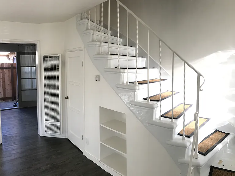 921 21st St — Photo 10