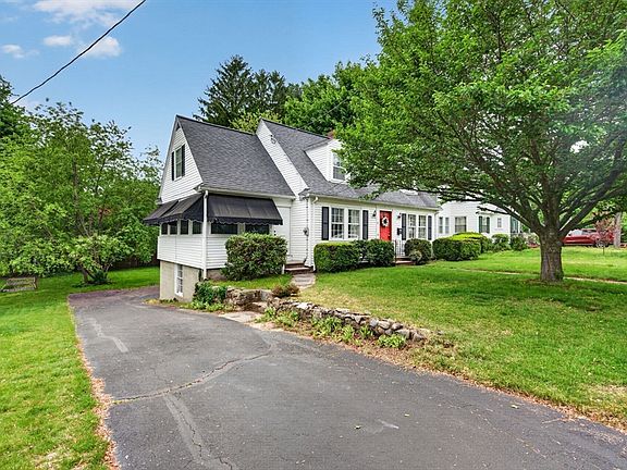 3rd image of 9 Stratford Rd