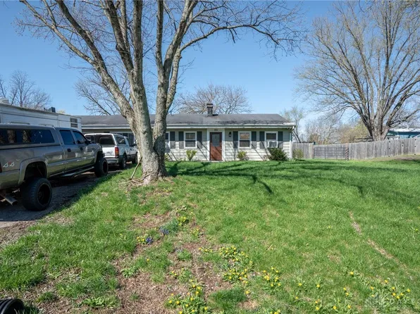 701 Easter Dr, Carlisle, OH 45005