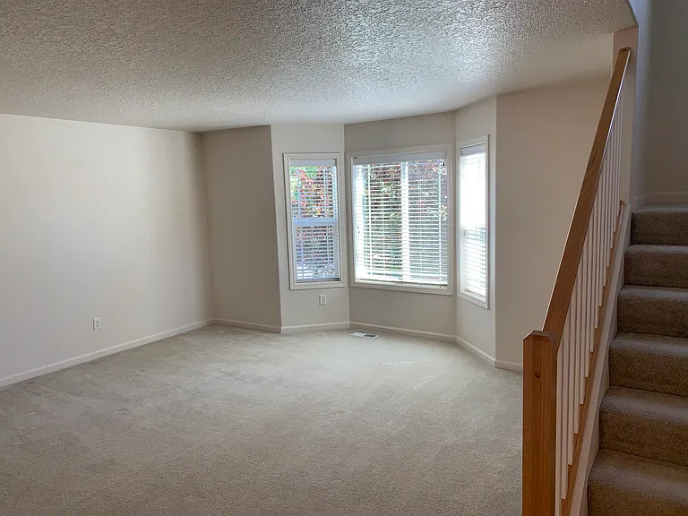 7204 34th Ave NE — Photo 35