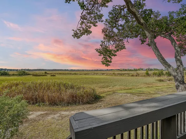 153 River Breeze Dr, Charleston, SC 29407