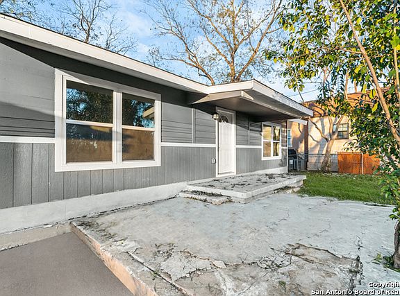 4th image of 231 Gray St