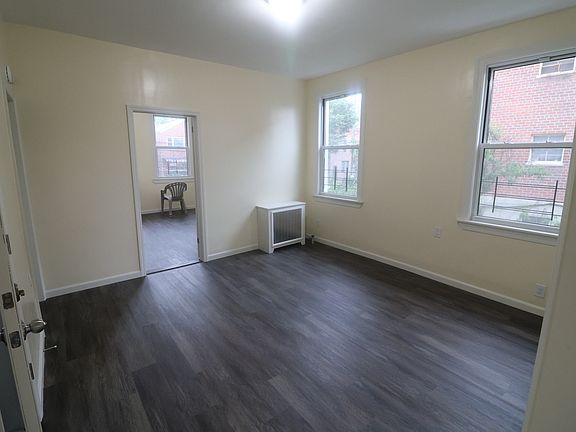 4th image of 2759 Matthews Ave Floor 2