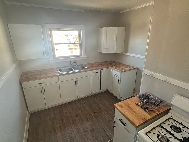 1939 Evansdale Ave #2 — Photo 5