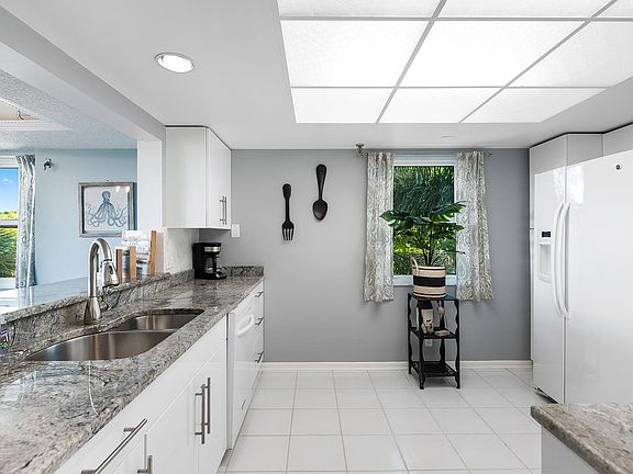 3rd image of 7030 Half Moon Cir APT 321