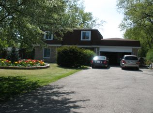 3014 N Schoenbeck Rd, Arlington Heights, IL 60004