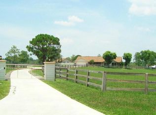 19605 King Fisher Ln, Loxahatchee, FL 33470