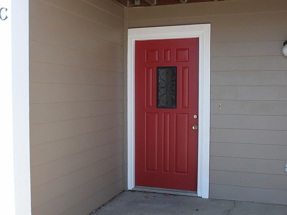 2nd image of 621 Gateway Ct #2B-1Ba-800Sqft