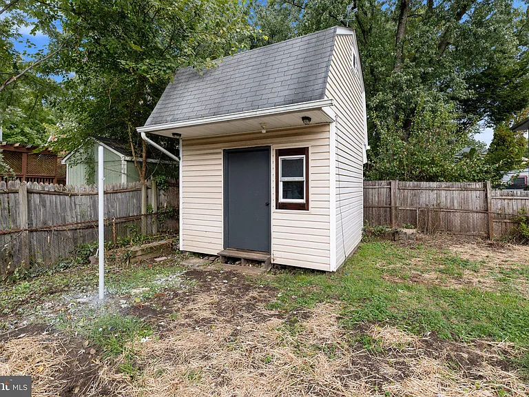 3215 Edgewood Rd — Photo 36