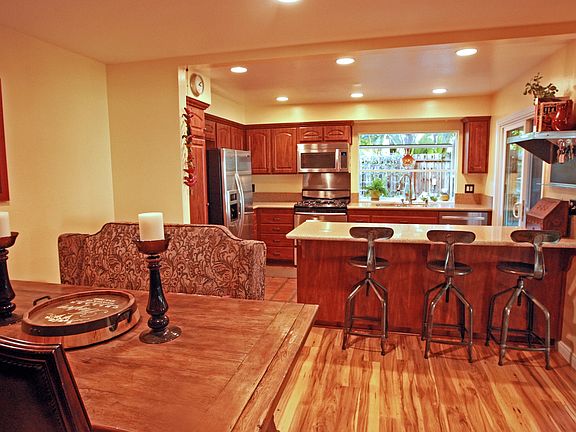 5th image of 1520 Plumeria Cir