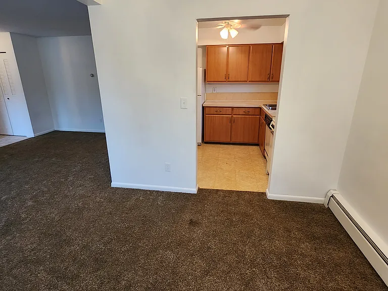 2528 Vera Ave #3 — Photo 7