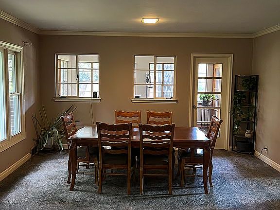 5th image of 74 Westwood Dr