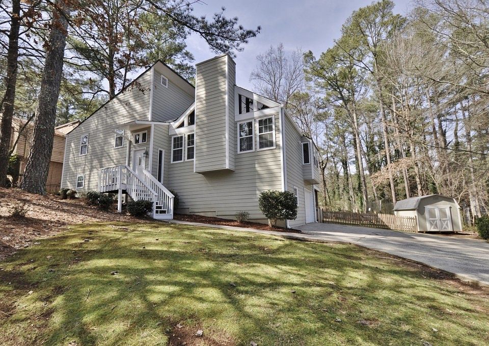 1st image of 3975 Fairington Dr