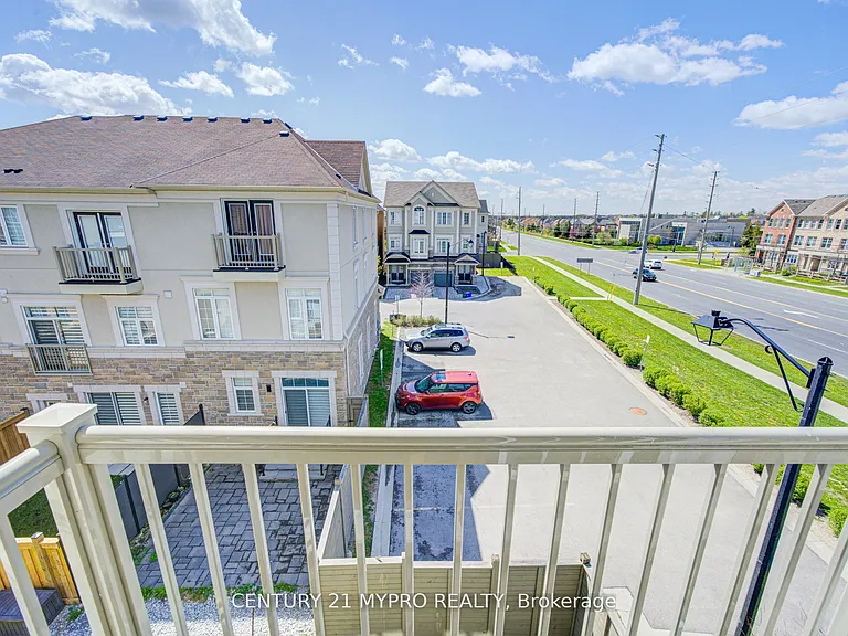 7 Latchford Ln — Photo 8