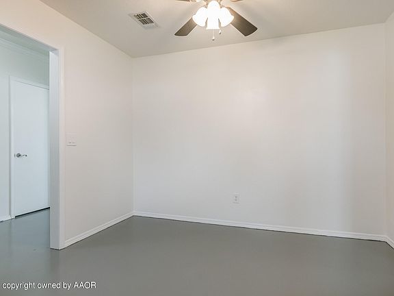 3rd image of 5812 Fordham Dr