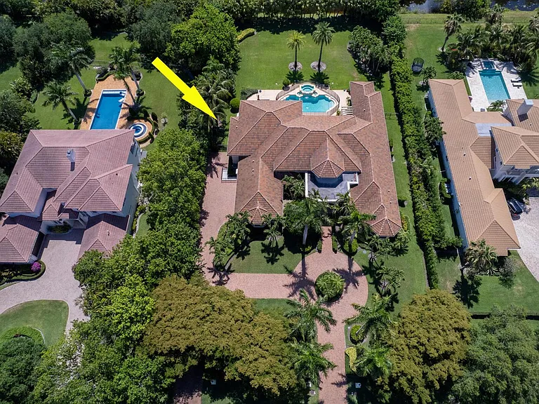 8158 Native Dancer Rd E — Photo 37