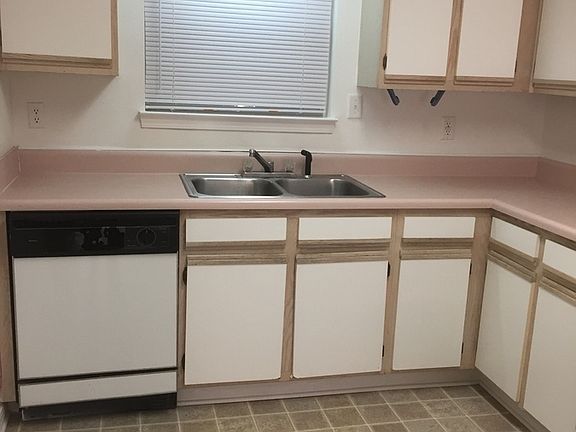 5th image of 2808 Bradford Pl NW Unit 4