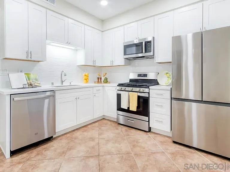 2196 Lago Madero — Photo 5