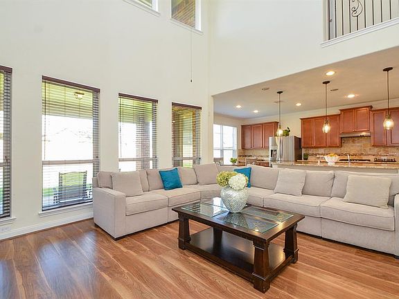 3rd image of 5411 Pecan Field Dr