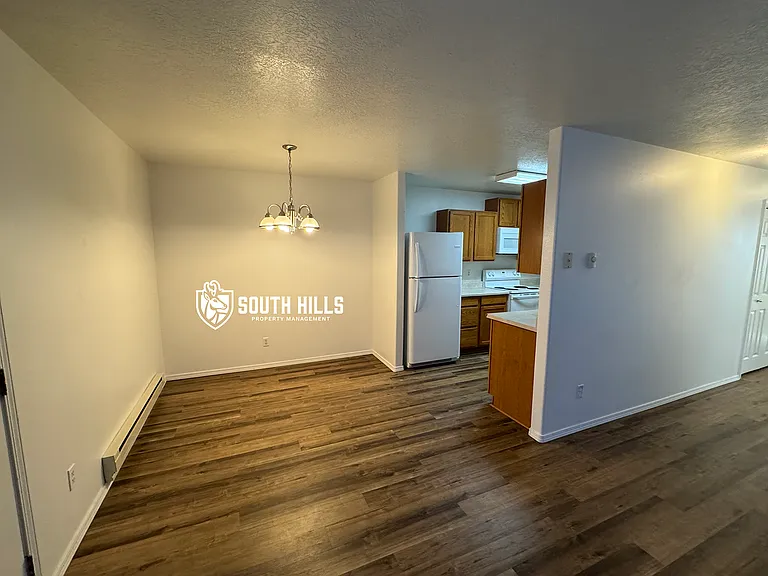 2140 Elizabeth Blvd #23 — Photo 3