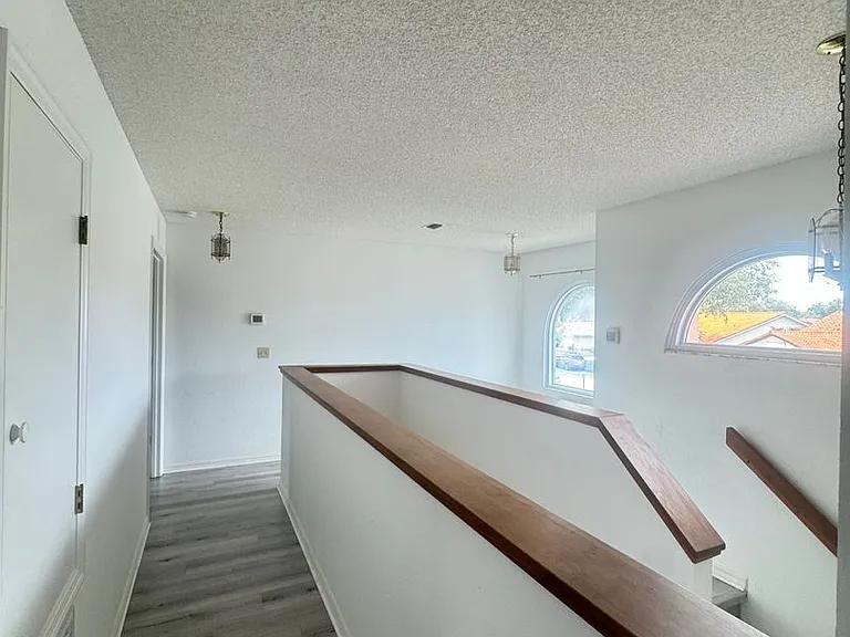 6077 Marella Dr — Photo 27