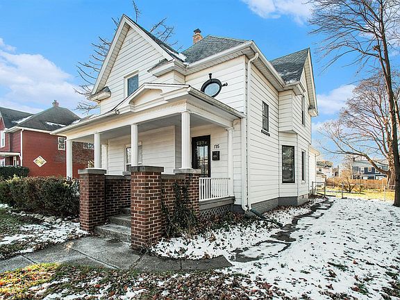 2nd image of 1715 Kemble Ave