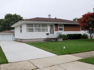 9040 Hess Dr, Highland, IN 46322