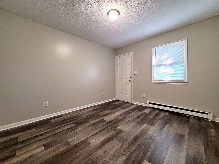 205 E. Guilford St — Photo 9