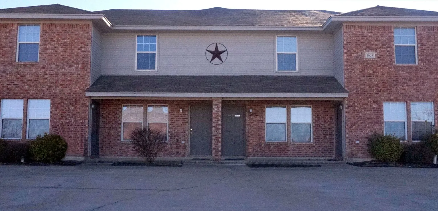 3608 Malibu Ln — Photo 2