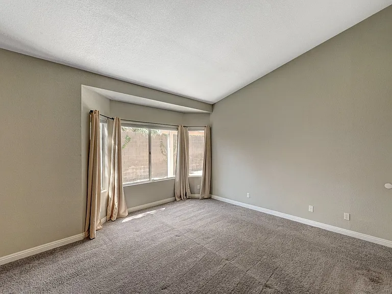 9421 Valley Hills Ave — Photo 29