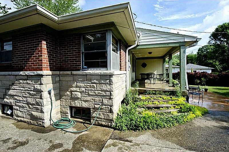 1st image of 6067 Riverview Dr
