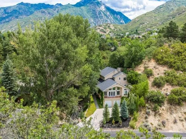 10093 S Dimple Dell Rd, Sandy, UT 84092