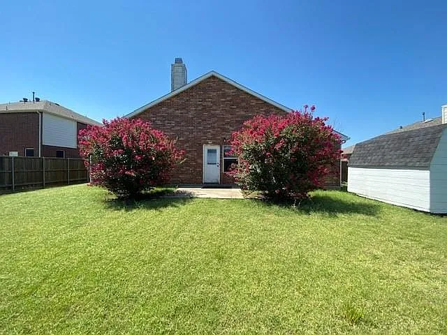1202 Madison Dr — Photo 7