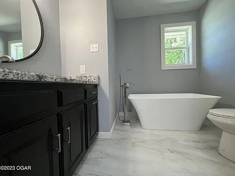 4th image of 3414 E 13th St