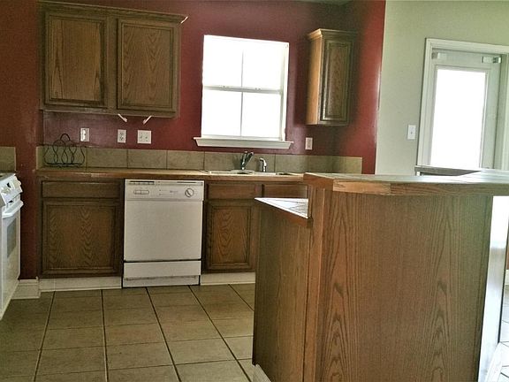 5th image of 207 Stags Leap Ln