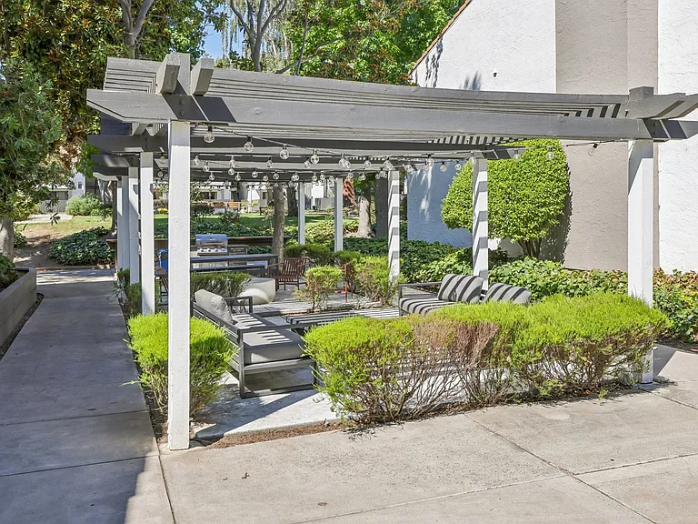 Summerwood Apartments — Photo 66