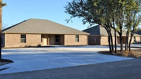 1st image of 205 Watts Ln