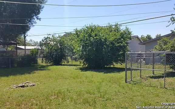 5th image of 326 E Ackard Pl