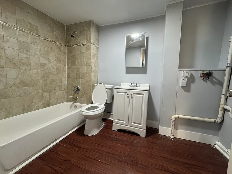 86 Wolcott St #R1 — Photo 5