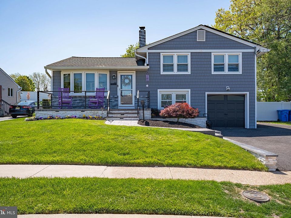 1st image of 202 Hendrickson Ave