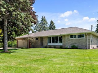 N68W13337 Ranch Rd, Menomonee Falls, WI 53051