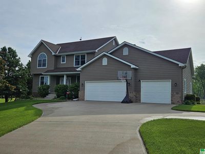 904 Wynstone Dr, Jefferson, SD, 57038
