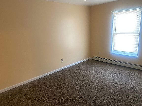3rd image of 100 Boniface Dr APT 15B