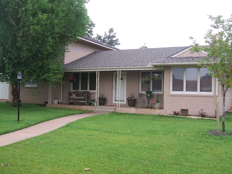 1st image of 700 W 23rd Ave