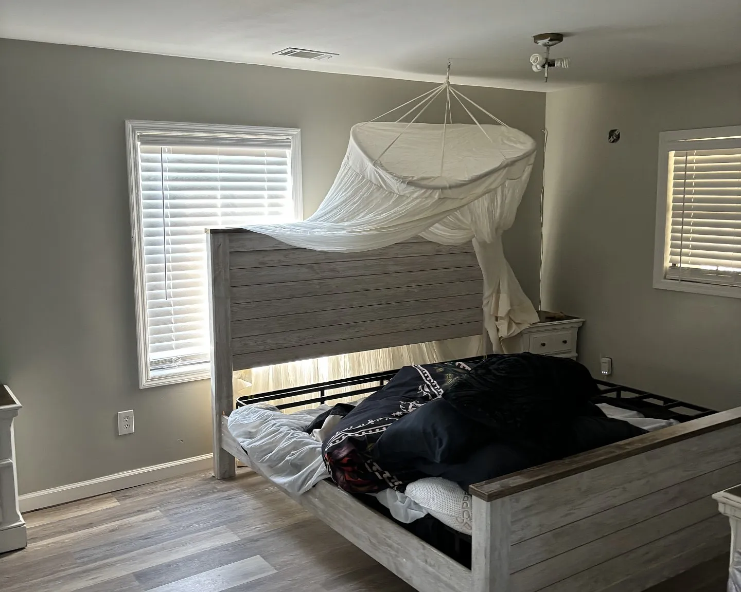 3 bed, 1200 sqft, $1,850 — Photo 2