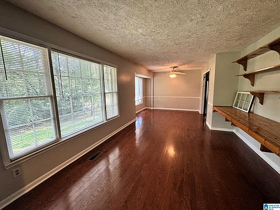 4th image of 99 Valleydale Ct
