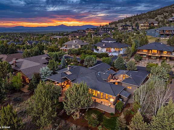 2nd image of 1134 Highland View Loop